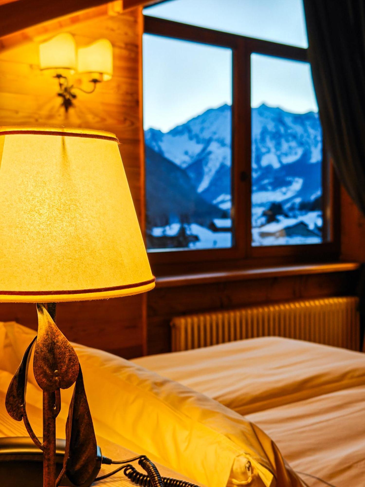 Hotel Breithorn Champoluc Exterior foto